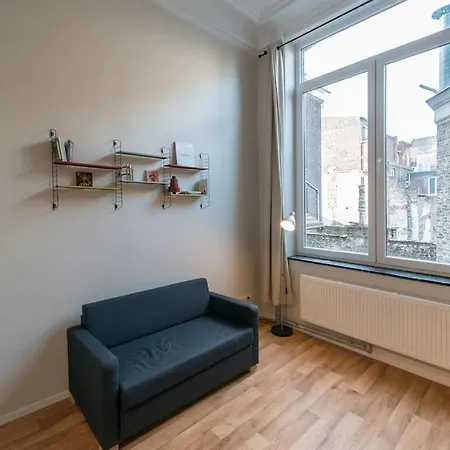 Joli 2 A Apartment